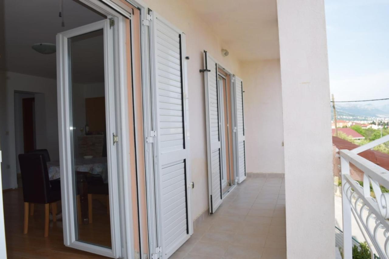 Apartments Marta Kastel Novi Exterior photo